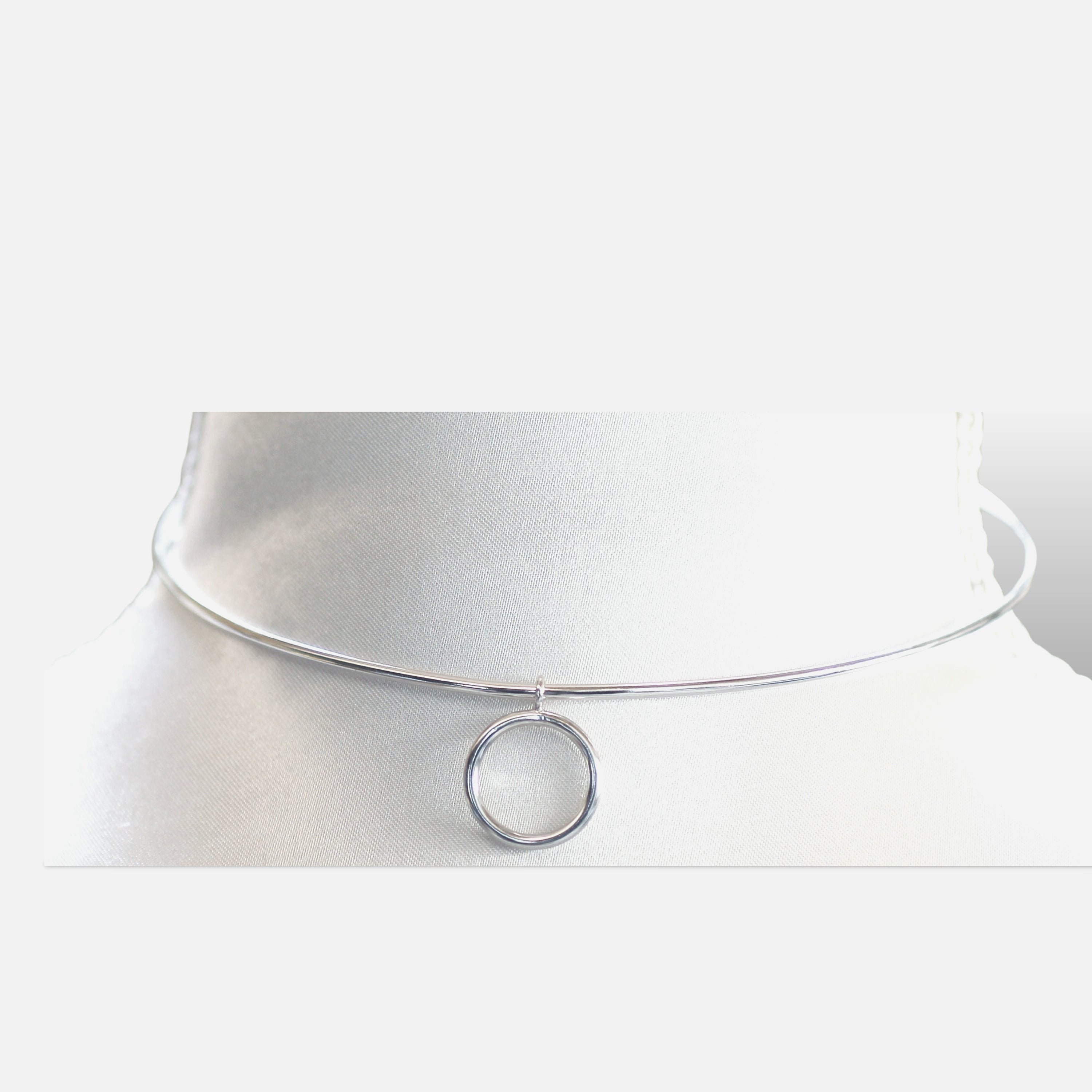 DISCREET DAY COLLAR, STERLING SILVER, LIGHT AND – Erosmoon