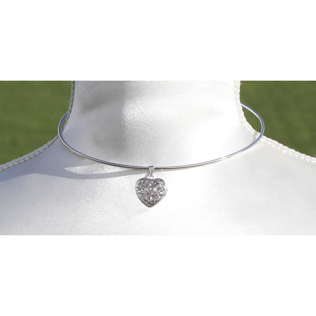 ELEGANT COLLAR AND LOCKET, STERLING SILVER (925) AND VINTAGE STYLE FILIGREE HEART.