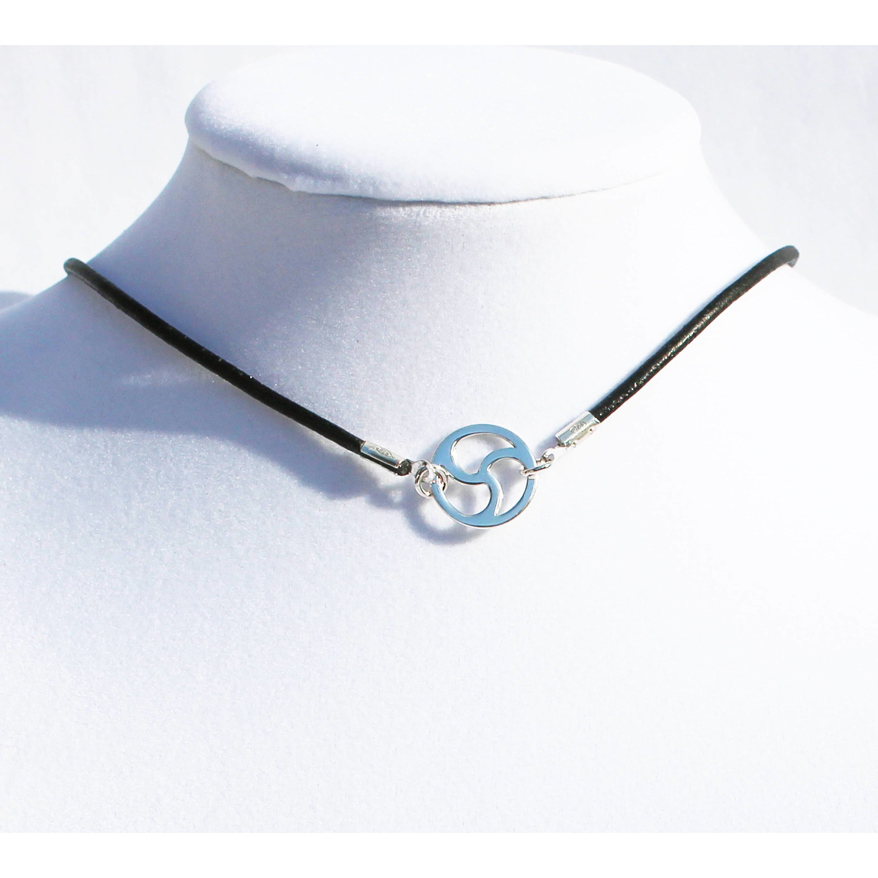 Discrete Day collar choker, Sterling Silver O Ring, Leather Cord, Unisex-Day Collar, Public Collar, Submissive Necklace