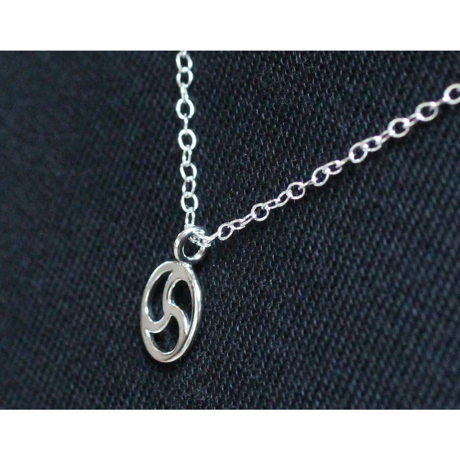 Sterling Silver Discreet cutaway BDSM Triskle, Day Collar, Discreet Petite Necklace Silver O Ring  - Unisex- Handmade